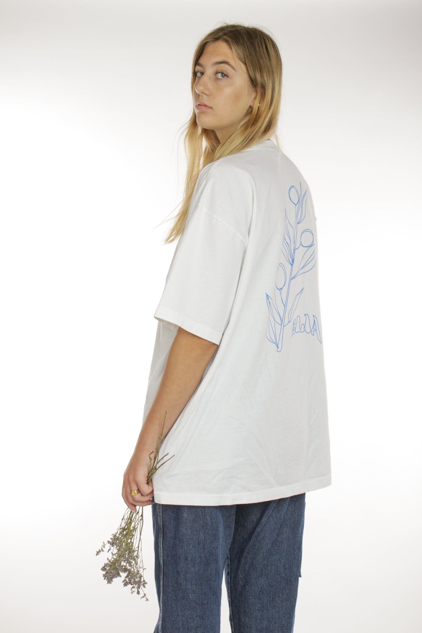 Elia Street Branch Embroidered T (White)